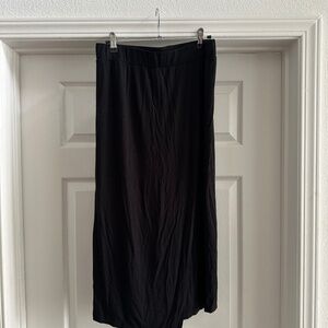 VINCE skirt. Size M